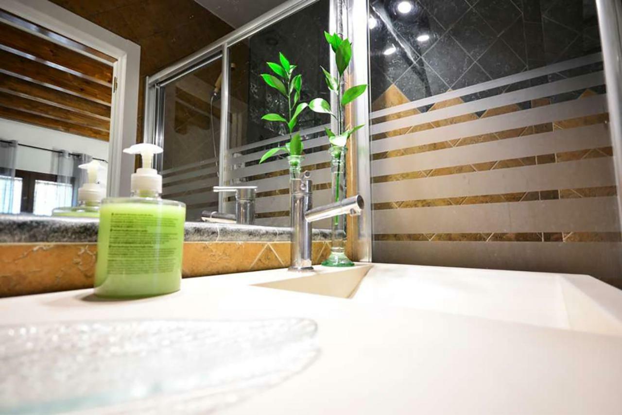Casa Alfalfa 2 Dormitorios Terraza Y Solarium Privado Sevilla Kültér fotó